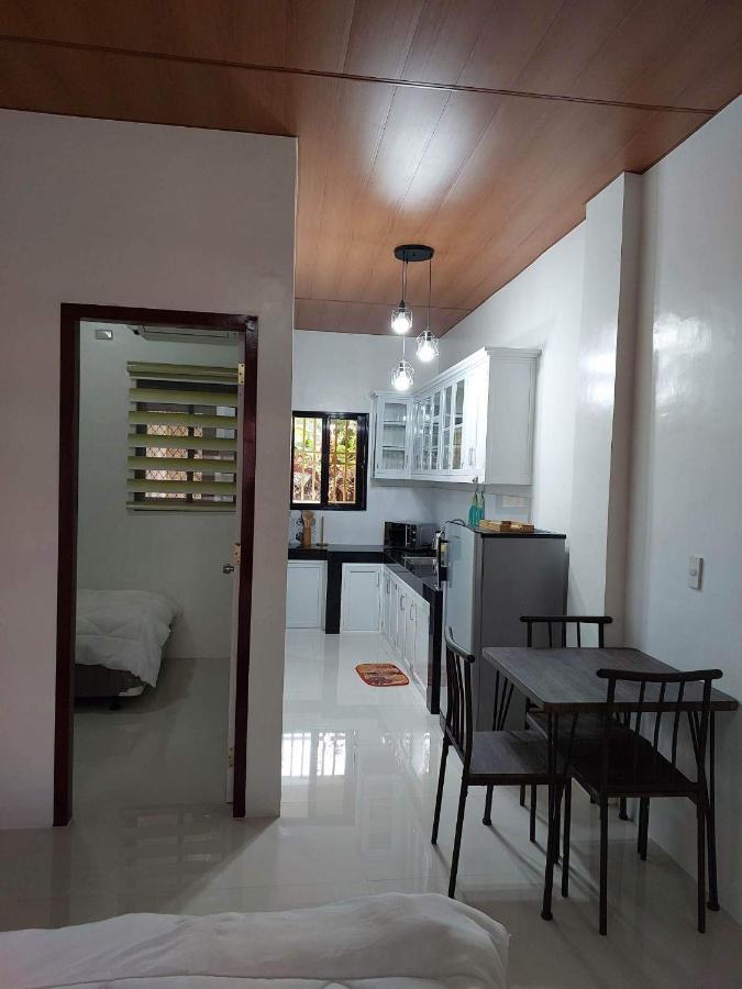 Flb Apartelle Los Banos Bagian luar foto